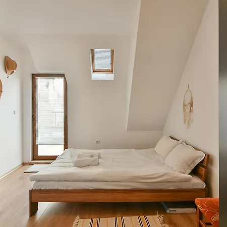 Area Retreat Ac & Wifi Apartment